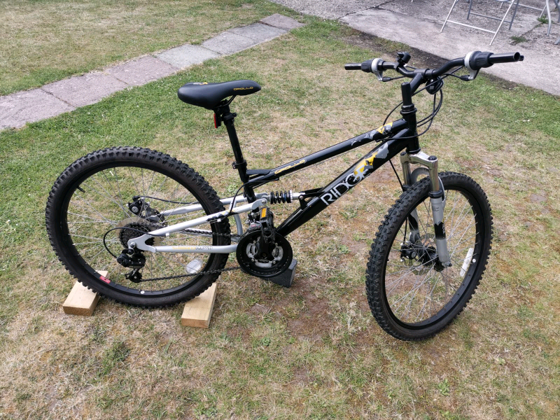 apollo ridge mountain bike 24
